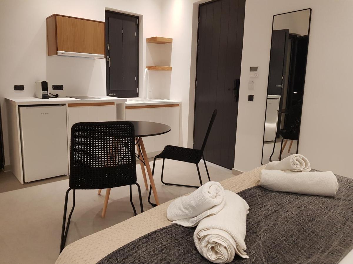 Mylithos Suites โมโนลิธอส ภายนอก รูปภาพ
