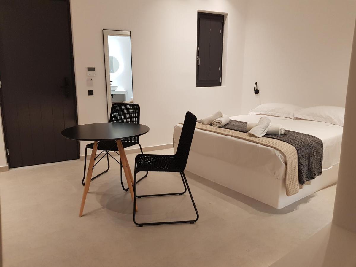 Mylithos Suites โมโนลิธอส ภายนอก รูปภาพ